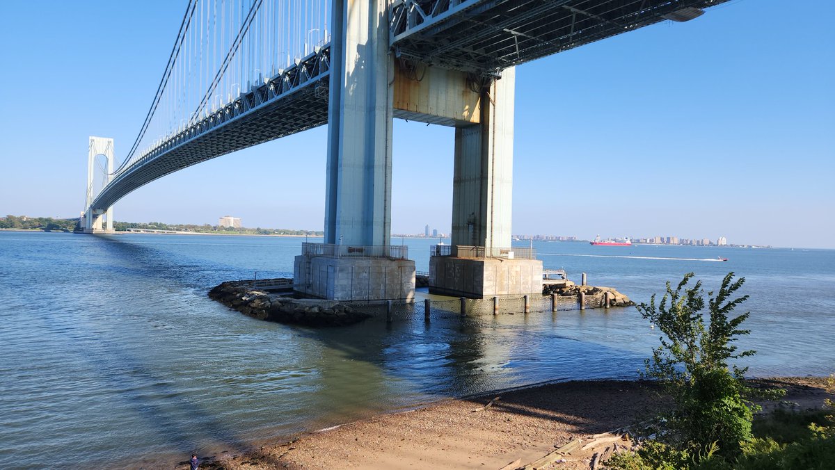 So_New_York's tweet image. Live from Staten Island New York 10304.. this is a hell of a fishing Spot!!!! #Stripers #Fallrun