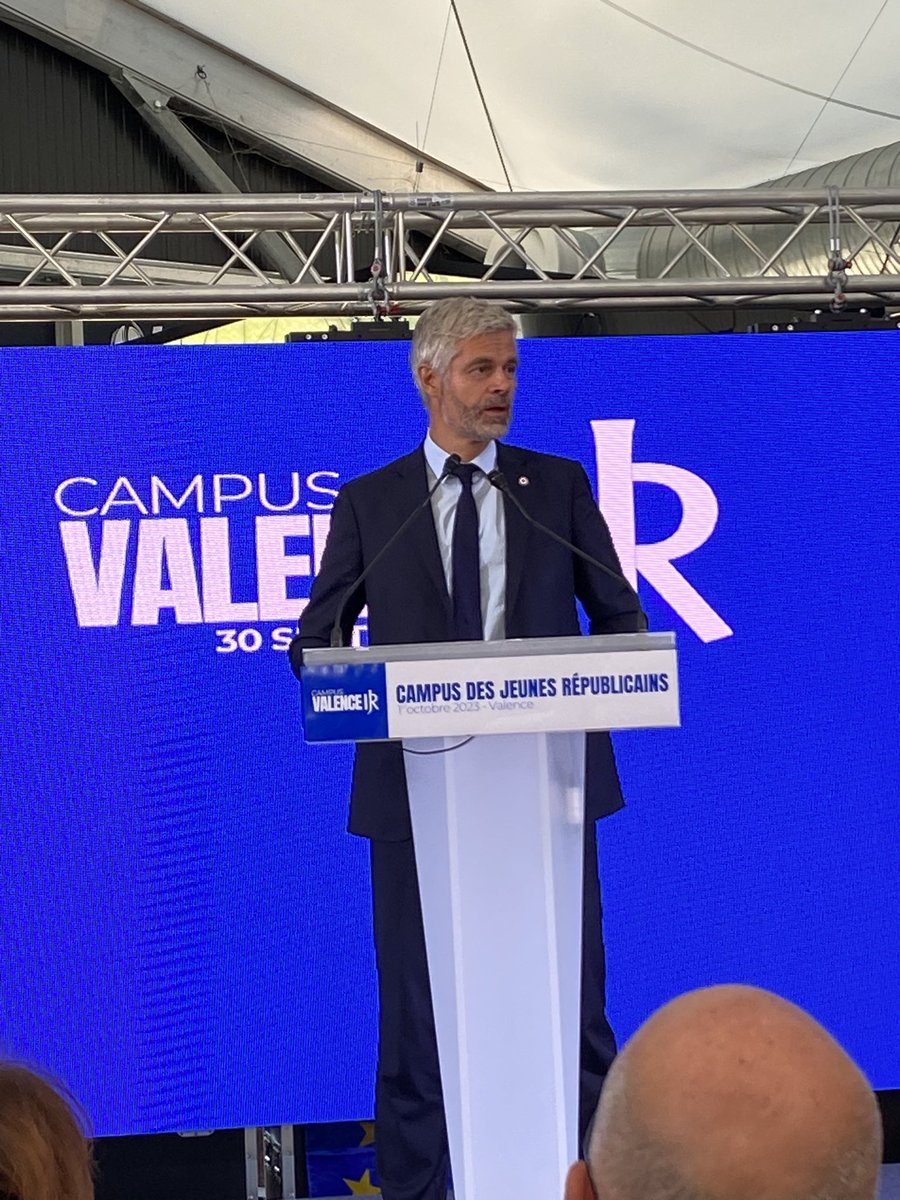 Paul_Clmc's tweet photo. Retour du campus des @jeunesreps ! Une opportunité de discuter des idées, de s’engager et de façonner l’avenir.. Merci @GuilhemCarayon pour l’organisation de cette journée. Ensemble, nous pouvons faire la différence.💪🇫🇷 #CampusLR #Engagement #JeunesLR @lesRepublicains https://t.co/QZieCNgCRF