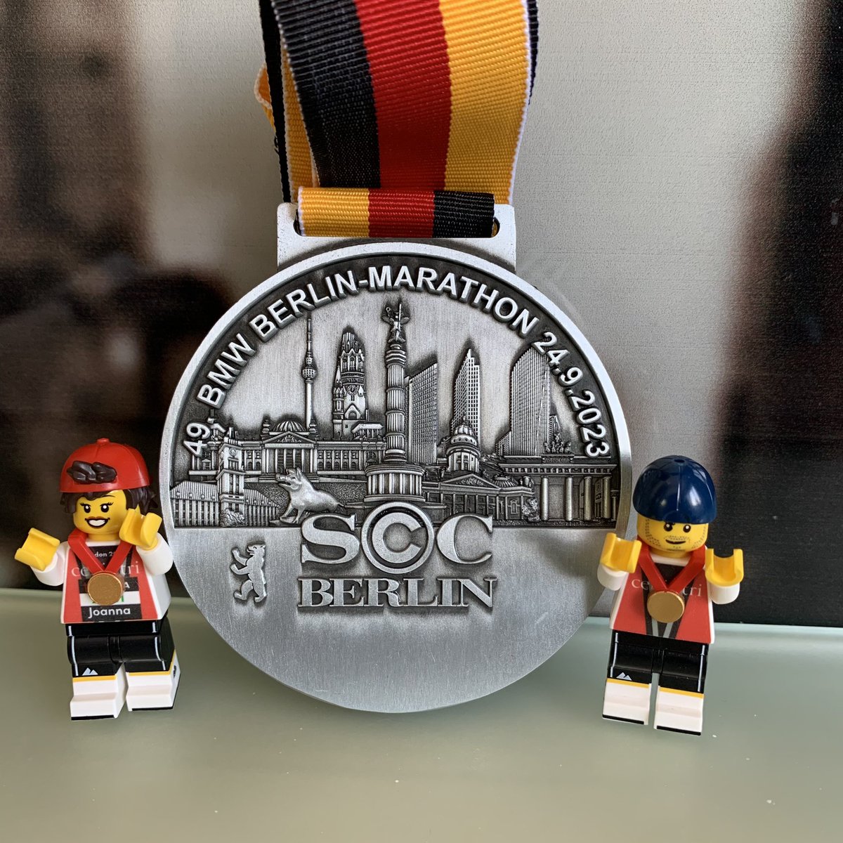 3 down, 3 to go for the Abbot Majors 6 star medal. Deferred next weekends Chicago marathon to 2024. Picked up a cold on the way back from Berlin, and I’ve been rough all l week. 🇬🇧London ⭐️ 🇺🇸New York ⭐️ 🇩🇪Berlin ⭐️ 🇺🇸 Chicago 2024 🇯🇵Tokyo 🇺🇸Boston @WMMajors @JoannaEE