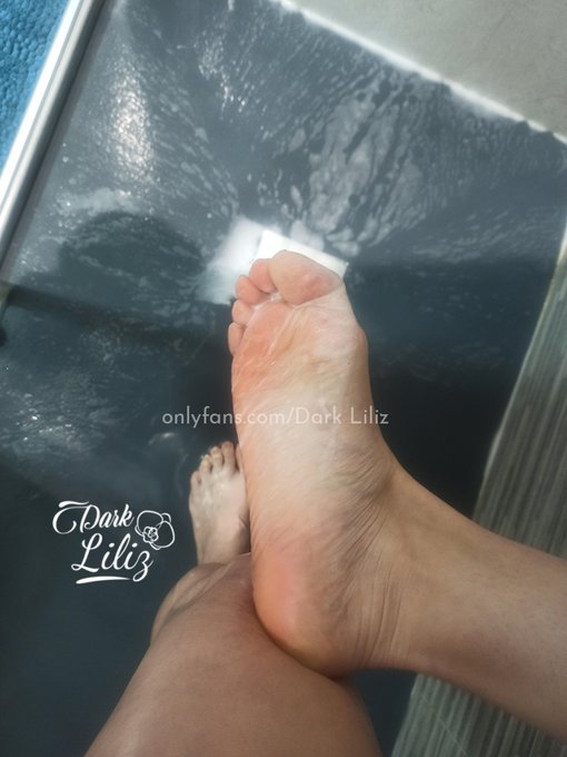 🖤I love hot water 💧 https://t.co/UfF3WQEp0I<a href="/tag/feet"class="tags"><span>#feet</span></a><a href="/tag/football"class="tags"><span>#football</span></a><a href="/tag/pokemon"class="tags"><span>#pokemon</span></a><a href="/tag/toes"class="tags"><span>#toes</span></a><a href="/tag/toeslovers"class="tags"><span>#toeslovers</span></a><a href="/tag/barbiemovie"class="tags"><span>#barbiemovie</span></a>