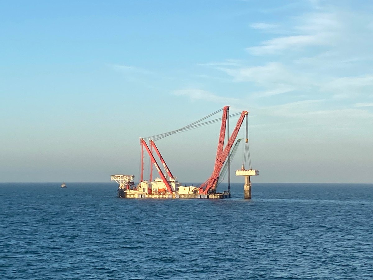 trinityhouse_uk's tweet photo. Trinity House observers oversaw a milestone in the deconstruction of Royal Sovereign #Lighthouse on Sunday. Our contractors Herbosch-Kier removed the topsides, lifting clear of the tower and lowered them onto a barge.

Gallery:
https://t.co/hQn1pPHTER https://t.co/pXnnr8WjX8