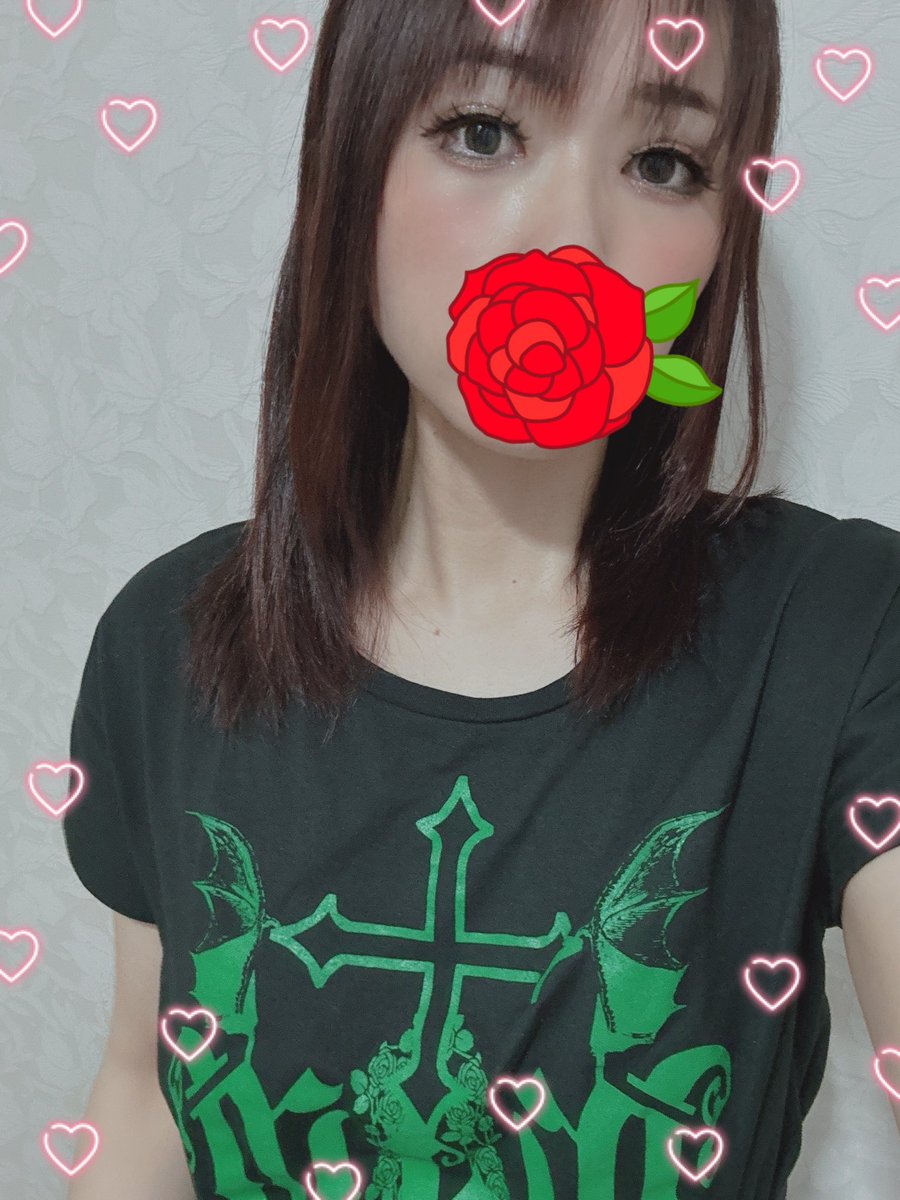 c0r0ta's tweet photo. どうしてもJVMツアーファイナル見たくて行ってきた!!
横浜の初���も見たけど、めちゃめちゃ結束���くなって帰ってきた!
この20人が集ったことはV系史に残る出来事だと思う✨Mana様に感謝🌹
耽美派好きでよかったな…😭また集まってほしい😭
Zepp Hanedaも気に入った✈️
#japanesevisualmetal
#JVM https://t.co/krHyG0sqtV