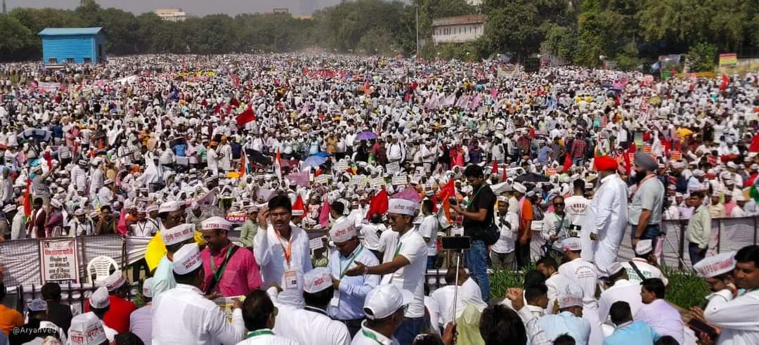 Alokvazad's tweet photo. @NitishKumar आदरणीय नीतीश कुमार जी लगे हाथ बिहार में "पुरानी पेंशन भी बहाल कर दीजिए।युगपुरुष कहलायेंगे।"
👆क्योंकि जातिगत जनगणना करवाकर और आज उसके आंकड़े जारी करके आपने सोती हुई ओबीसी कौम को जगा ही दिया।
   अब तुरन्त #OPS बहाली करके ओबीसी के दिल व दिमाग को भी जीत लीजिये।बस।👍👆 https://t.co/axkYlqrL5b