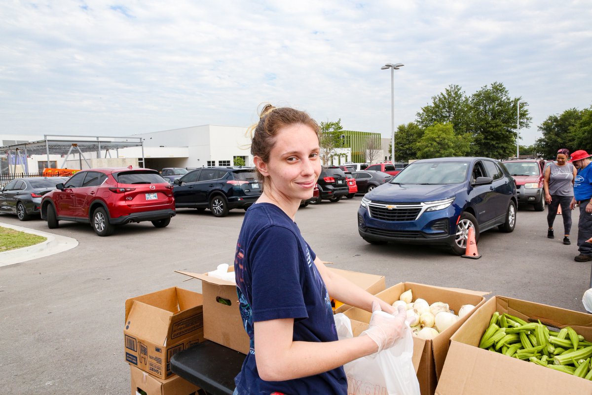okfoodbank's tweet photo. October’s Drive-Thru Food Distribution is Thursday, October 19, from 9-11am at the Food Bank! 🚗 If you or someone you know would benefit from this event, visit our registration page by clicking here! https://t.co/MEIddBQwDH https://t.co/5y9UrZp6Sz