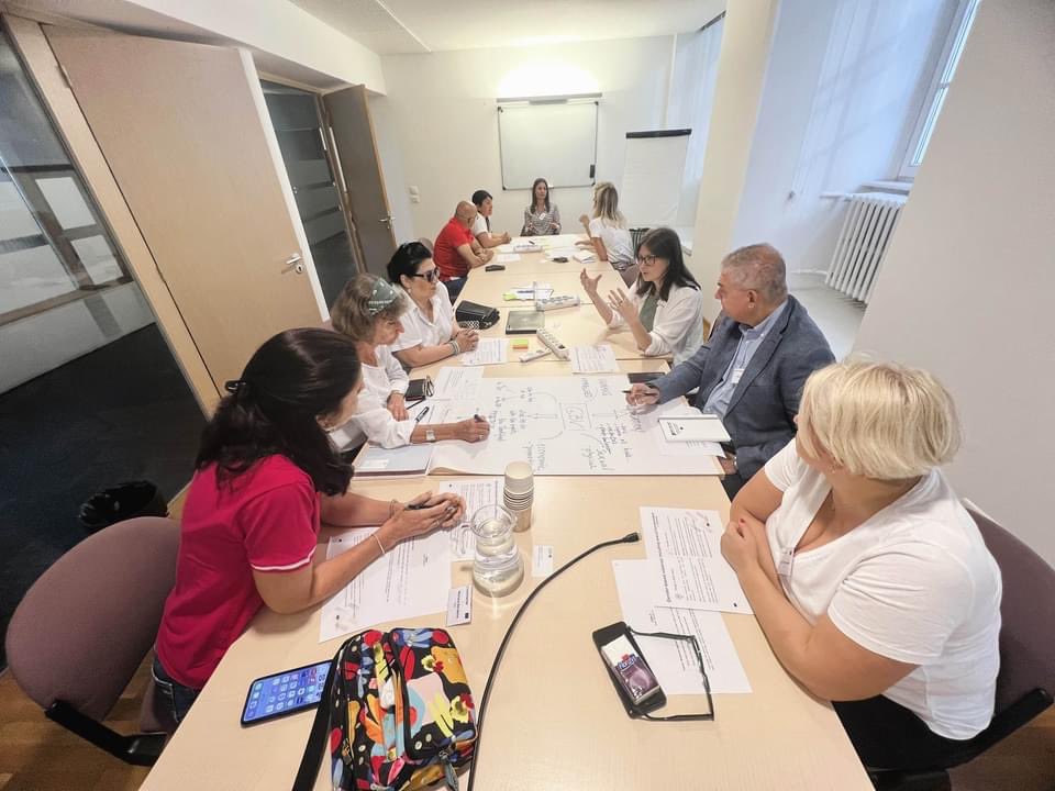 On 14-15 September South-East European Research Centre - <a href="/seercorg/">SEERC</a> launched the Mutual Learning Programme of the Supporter Project by organising the first Mutual Learning Workshop in Strasbourg, France. 

You can find more insights about the workshop here seerc.org/new/component/…