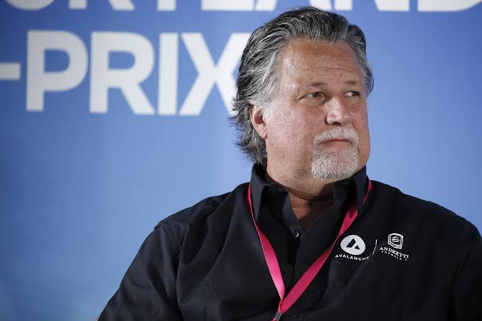 mr__formula1's tweet photo. La FIA acaba de aprobar la solicitud de Andretti para ser el onceavo equipo en Formula 1. Ahora con la aprobación en mano, Andretti se dirigirá con la Formula 1 directamente para ver detalles finales. 

#FIA #Andretti #Formula1 https://t.co/TbFKjiVDSR