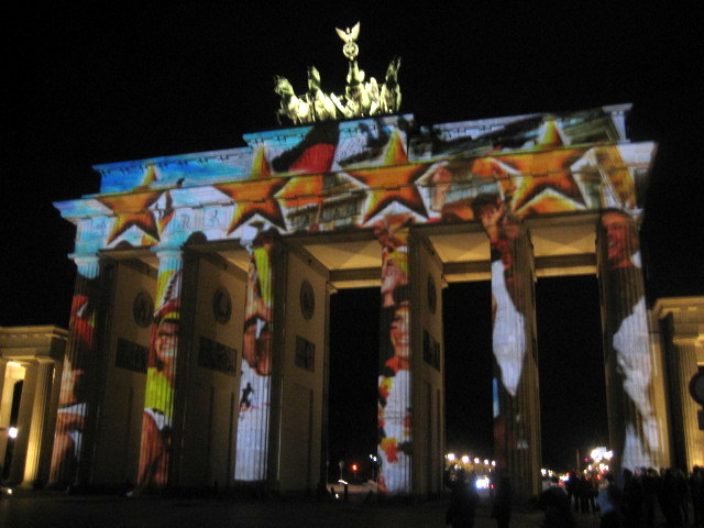 Echt außergewöhnliche #Tips, #Events &amp; #Veranstaltungen zum #Einheitstag in #Berlin, schaut selber, wenn ihr nicht glaubt: shorturl.at/pqyDP