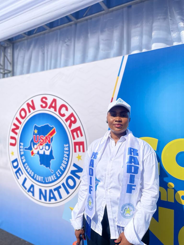 MkAminata's tweet photo. Ce Dimanche 01/10/2023, l'Honorable Aminata MADINA KASIMU a pris part à la cérémonie du 1er congrès de l'union sacrée de la nation dont le slogan est " SOYONS DU BON  CÔTÉ DE L’HISTOIRE". 1/2

#UnionSacré #FATSHI_BETON #Elections2023 https://t.co/rUUP1vTTv0