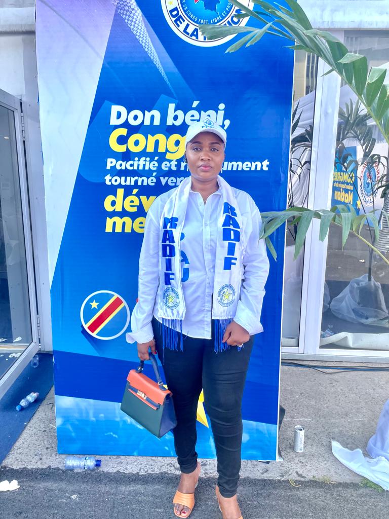 MkAminata's tweet photo. Ce Dimanche 01/10/2023, l'Honorable Aminata MADINA KASIMU a pris part à la cérémonie du 1er congrès de l'union sacrée de la nation dont le slogan est " SOYONS DU BON  CÔTÉ DE L’HISTOIRE". 1/2

#UnionSacré #FATSHI_BETON #Elections2023 https://t.co/rUUP1vTTv0