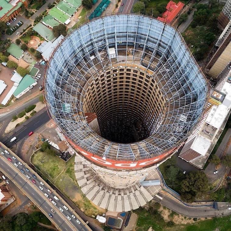 Those in Johannesburg,share your stories about this building. They say unimaginable things happen here. Things from Stephen King movies and books.