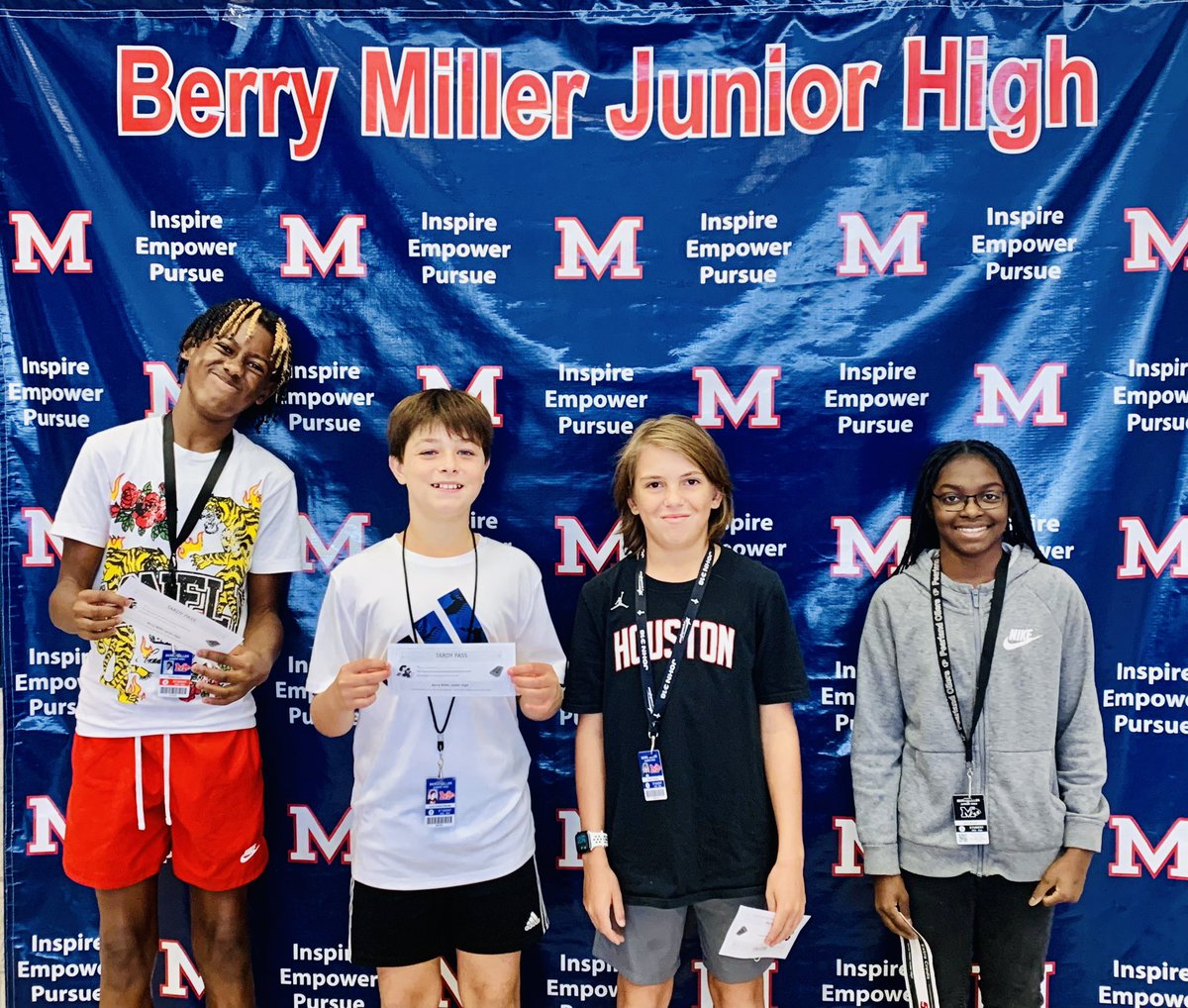 What is the best way to ease into a Monday? Be a Friday #BobcatTicketWinner! 🤣 These kid were rewarded for #MakingGoodChoices with a tardy pass! Perfect for a Monday! ❤️💙🐾🔔 #Believe #WeAreMiller