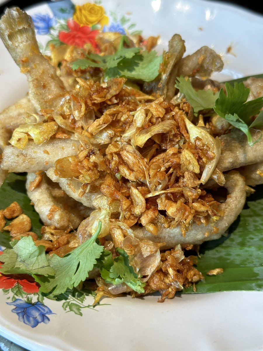 mynameisBe's tweet photo. 📍📌 อยากกินอาหารใต้แบบเข้นข้น แบบที่ไม่ต้องพึ่งพริกน้ำปลา ไปเลยจ๊ะ อร่อยแซ่บ แม้บางอย่างอาจต้องกินข้าวตามเยอะๆ เพราะไปทางเค็มเผ็ด.. แต่ชั้นชอบ..☺️☺️☺️ https://t.co/Q1S0lC0GzK
