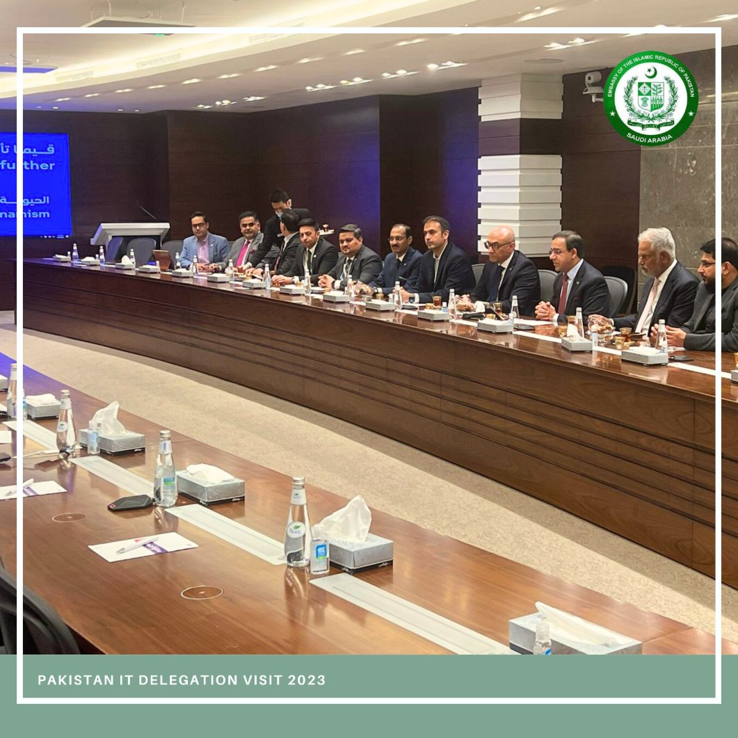 PakinSaudiArab's tweet photo. Pakistan's Minister @MoitOfficial , H.E. @umarsaif , met with officials @stc to discuss strategic investments in the telecom sector, fostering collaboration and growth opportunities. 🇵🇰📱 #TelecomInvestment.
@ForeignOfficePk https://t.co/5TkSUg27bU
