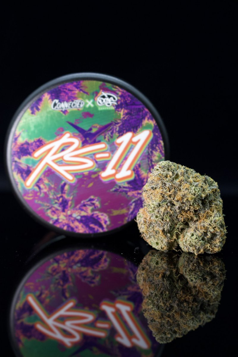 FastSliceDC's tweet photo. RS -11 @connected.california x @doja.pak 
.
.

RS-11 is a hybrid strain presenting a complex fruit aroma mixing guava and grapefruit with the earthy, citrus notes commonly found in OGs alike. 

Genetics:
Pink Guava X Sunset Sherbert https://t.co/zDRVIjiIHo