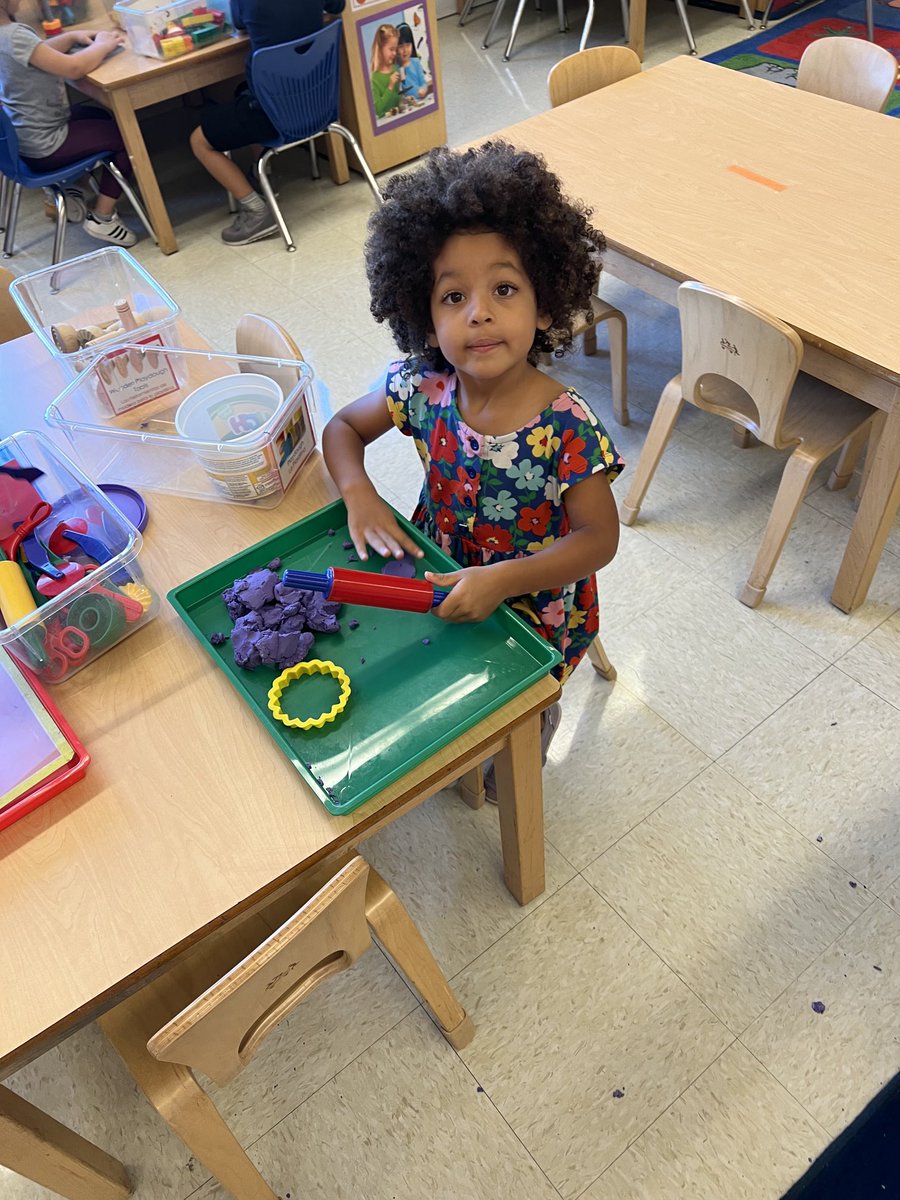 D30PreK's tweet photo. District 30 PreK loves to create and build during choice time!  Together is better, together as one! https://t.co/y6dz4Q6sGu