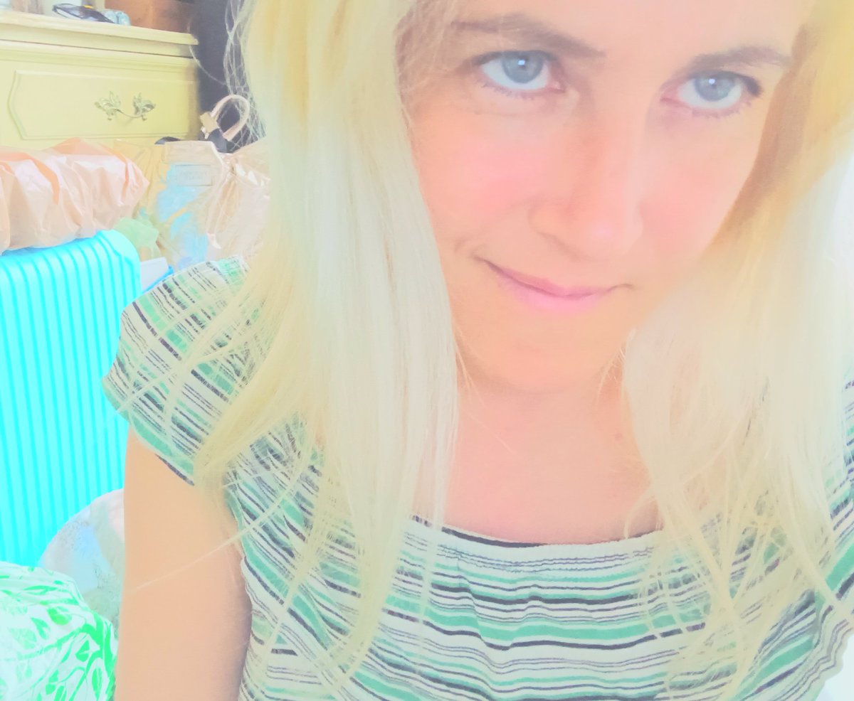 It's My Birthday this week 🙂 I'm having 2 parties to celebrate. One is Wednesday at The Canby and one is Thursday at The Celtic Raven. Both parties are Vegetarian Potlucks and are free to get in. Both parties start at 9pm. For more info check out thefabulousmisswendyrocks.com
