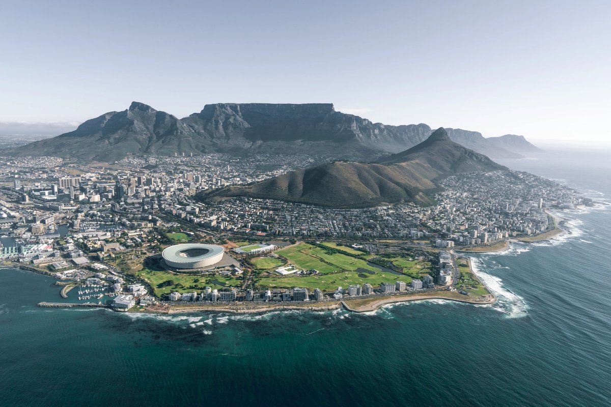 OutlanderTravel's tweet photo. 🦁 Hey there, B &amp; K! Get ready for an African adventure like no other. As you embark on thrilling safaris and dive into the rich tapestry of South African culture, may you witness the majesty of wildlife and connect with the heart and soul of the land. https://t.co/8ybl2oP0mP