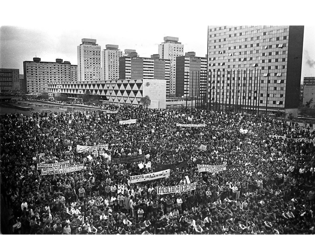 MarthaLievano4's tweet photo. #DiazOrdaz #2deOctubre
#Tlatelolco #TresCulturas #PRIAsesino #NoSeOlvida https://t.co/CtLy6nRnL1