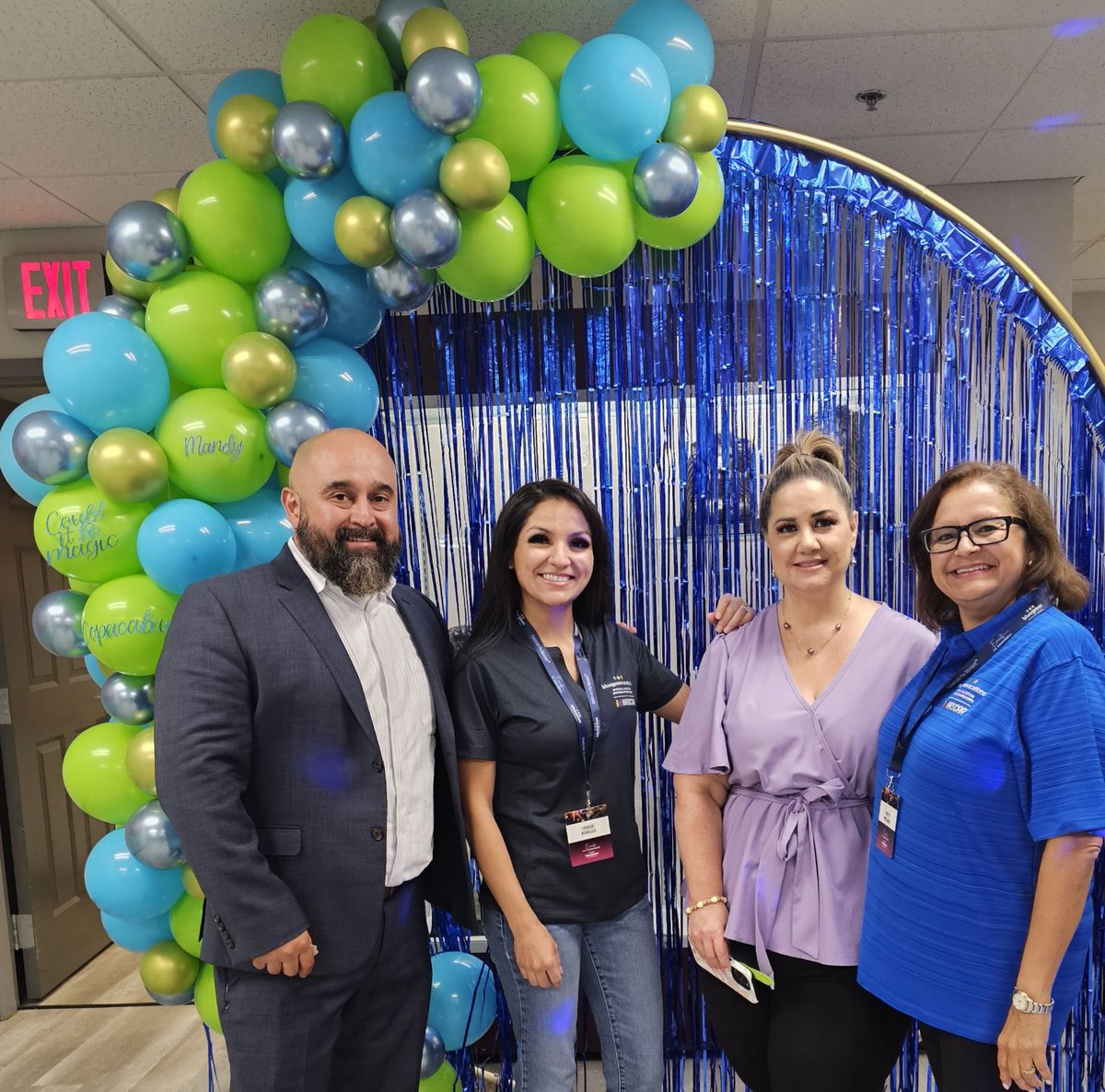 BGCareers's tweet photo. Celebrating the Moment!
Our recent #EventsToRemember have been a massive hit for owners and team members alike! From Barry Manilow with Club 36 to Private Wine and Dine Experiences with Big Cedar, the unique memories we have created are priceless!
#BluegreenVacations https://t.co/fRBIb2cjJL