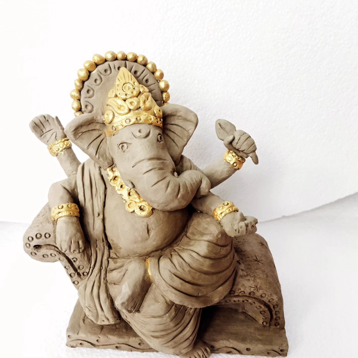 Eco friendly Ganesha 
YouTube channel: Amurt art 
#amurtart #ganesha #ganpati #bappa #ganesh #ganpatibappamorya #mumbai #ganeshchaturthi #maharashtra #ganpatibappa #bappamorya #ganeshutsav #hindu #lordganesha #bappamajha #shiva #mahadev #ganpatifestival #harshitsaxenaartist
