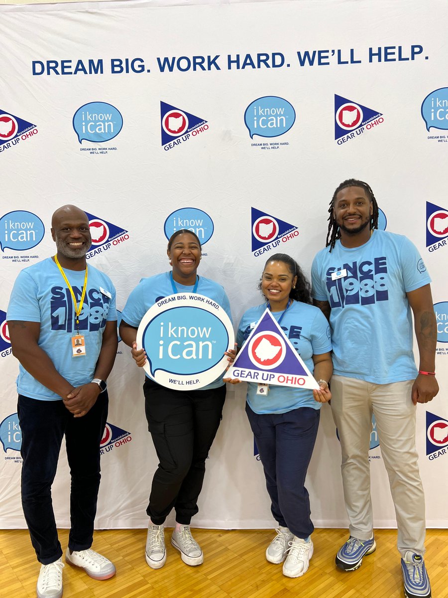 IKnowICan88's tweet photo. It's time to wrap up another great National GEAR UP Week! Shout out to our GEAR UP: Reynoldsburg advisors for working hard to help Reynoldsburg HS students prepare for and achieve their post-secondary dreams. #iknowican #dreambig #GEARUPworks #collegeandcareerreadiness https://t.co/OEDsytbTm1