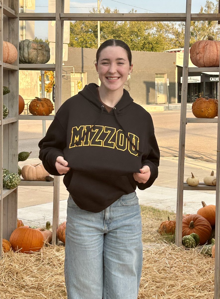 COMMITTED!!! So thankful and grateful for this opportunity! Can’t wait to be a tiger! 🐯💛🤍 <a href="/Dawn3Sullivan/">Dawn Sullivan</a> <a href="/MizzouVB/">Mizzou Volleyball</a> <a href="/Gosset41/">Brian Gosset</a> <a href="/MISD_Athletics/">Midlothian ISD Athletics</a> <a href="/jaguarvball/">Heritage Volleyball</a>