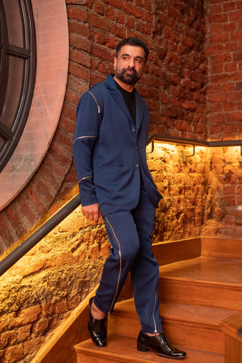 UrbanAsian's tweet image. Limited Edition. Check out actor Eijaz Khan’s dapper look in these pictures. 

#eijazkhan
#handsome
#dapper 
#actor 

@KhanEijaz
