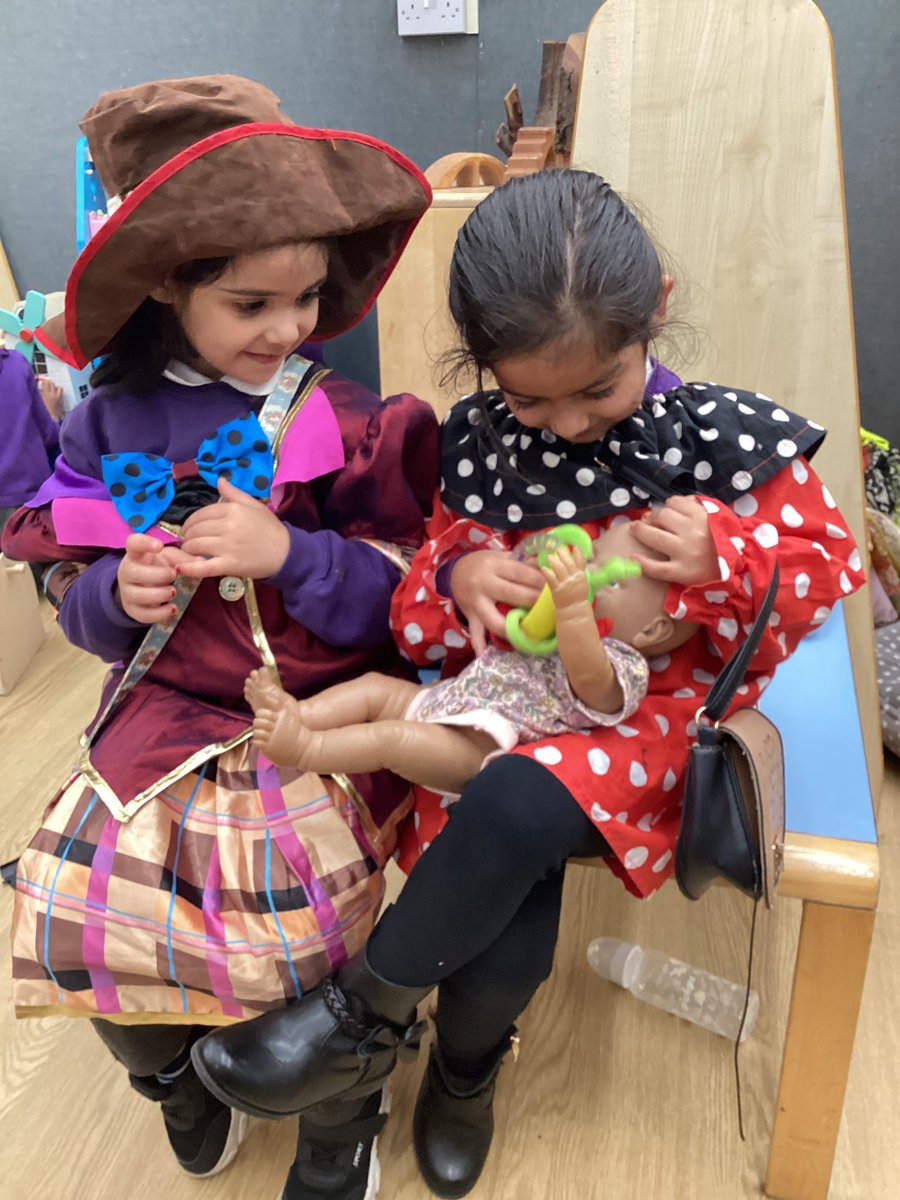 ECS_Keighley's tweet image. Reception busy and engaged in rich, imaginative role play. #imaginationandstorytelling #problemsolvingskills #languageandcommunication #selfregulation #sharedsustainedthinking