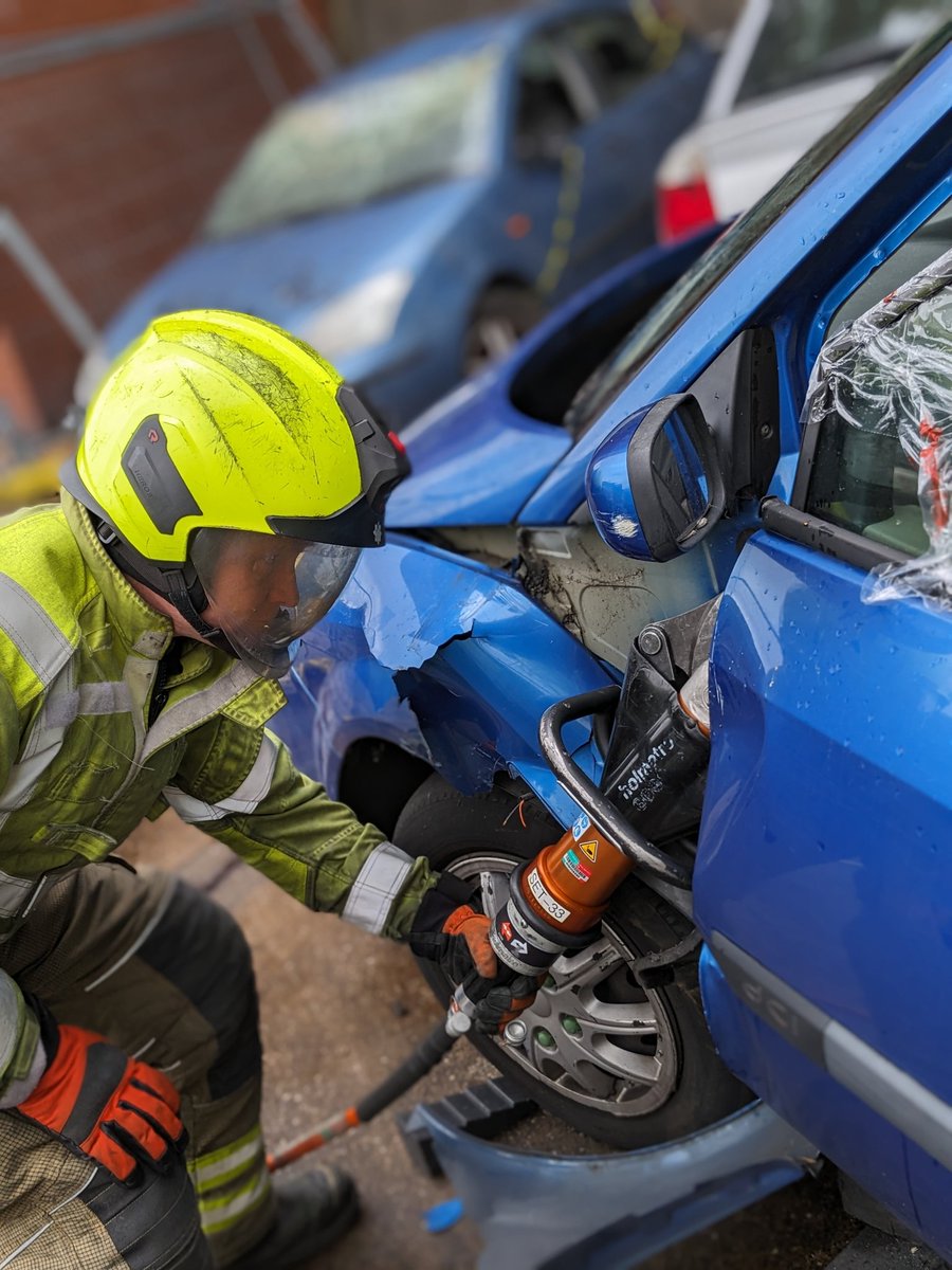 White watch completed some RTC training this afternoon. Keeping our skills up to date #wearewmfs #whitewatch #weare