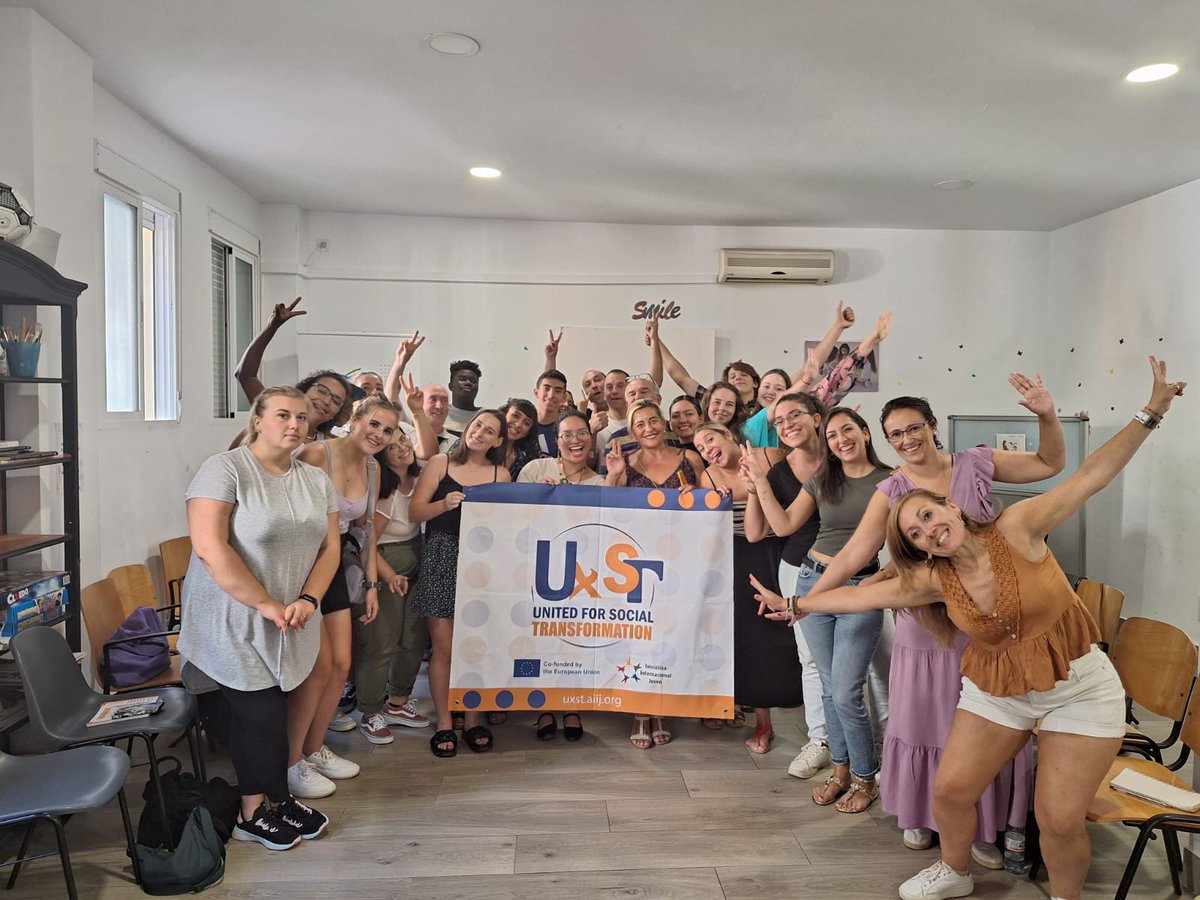 devperspectives's tweet photo. The training course of United for Social Transformation #uxst project took place at Iniciativa Internacional Joven (AIIJ) in the beautiful, sunny Malaga, Spain last month.
Three participants from Ireland attended as well as young people from Spain, Portugal, Italy and Lithuania.
The collection of participants had a very diverse background ranging from social work, psychology to teaching, and performing arts.
Our participants shared that they were "very engaged from the first session of ice breaking and introduction. It got very lively with some spontaneous dancing and singing. The training then brought us through a revisiting of the modules covered in the online training course and interesting discussions on relevant topics."
All participants were introduced to the basics of video recording, editing and use of Youtube as a platform for social impact by speakers from AIIJ. A Spanish rapper joined them and delivered a free style rap on the spot with the project name.
Our participants also had a chance to tour the city of Malaga. They have had an in-depth discussion about social inclusion with locals and volunteers of INCIDE, another Spanish partner working directly in these vulnerable neighborhoods.
They have created their own videos to address the aforementioned topics. The final products will be available on the project Youtube channel in the weeks to come.
This project is co-funded by the European Union. #UnitedforSocialTransformation #ErasmusPlus