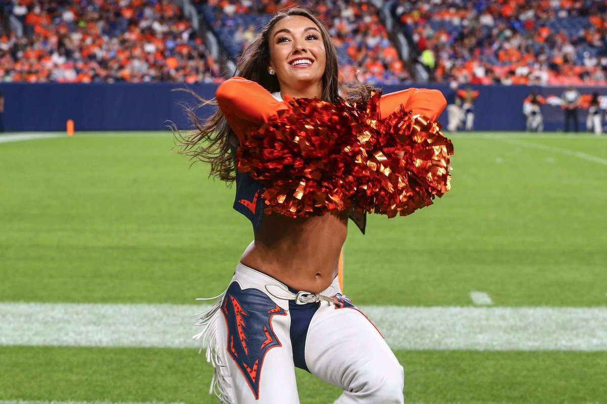 DBC_Katie's tweet photo. All smiles this #VictoryMonday π€©
#DBC2023 | #DENvsCHI https://t.co/L9R4O03lJQ