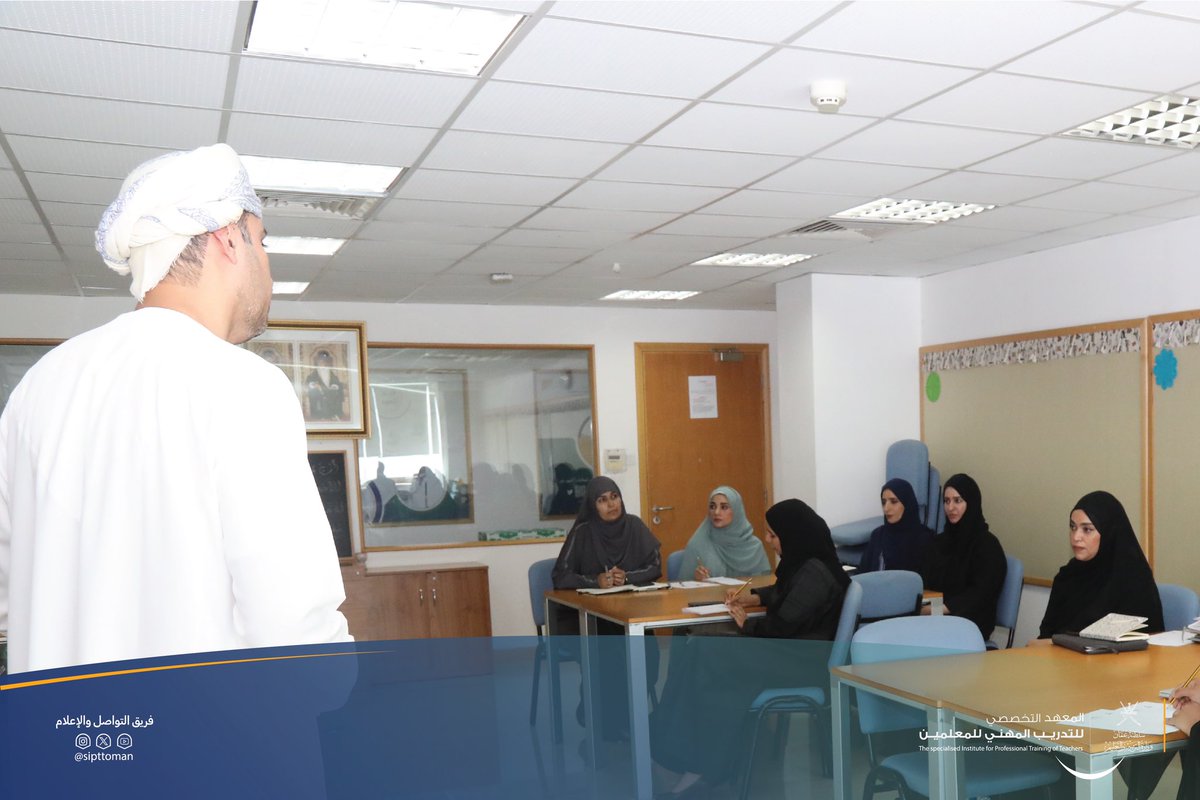 EduGovSIPTT's tweet photo. لمعرفة مدى استمرارية المعلمات في تطبيق المهارات المكتسبة من البرنامج بعد عام من انتهاءه.
وقد أظهرت النتائج أن متوسط استمرار المعلمات في تطبيق المهارات بلغ (91٪ ) في المحاور الخمسة، وأن أهم العوامل المؤثرة في ذلك كانت الدافعية الذاتية. https://t.co/O1SYHCZjY5