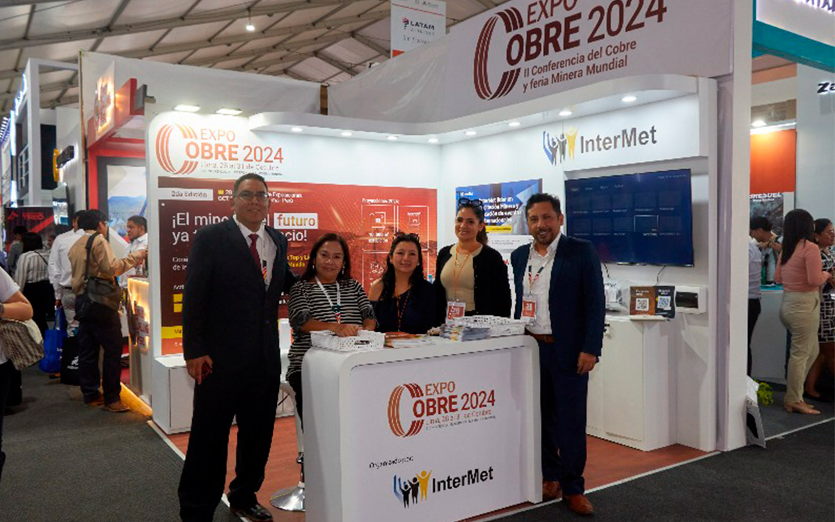 MineriaHoyPeru's tweet image. En el marco de PERUMIN 36 Convención Minera, la empresa reveló la información a los visitantes a su stand.

Leer más ► bitly.ws/WgbZ
#Perumin36 #Perumin #InterMet