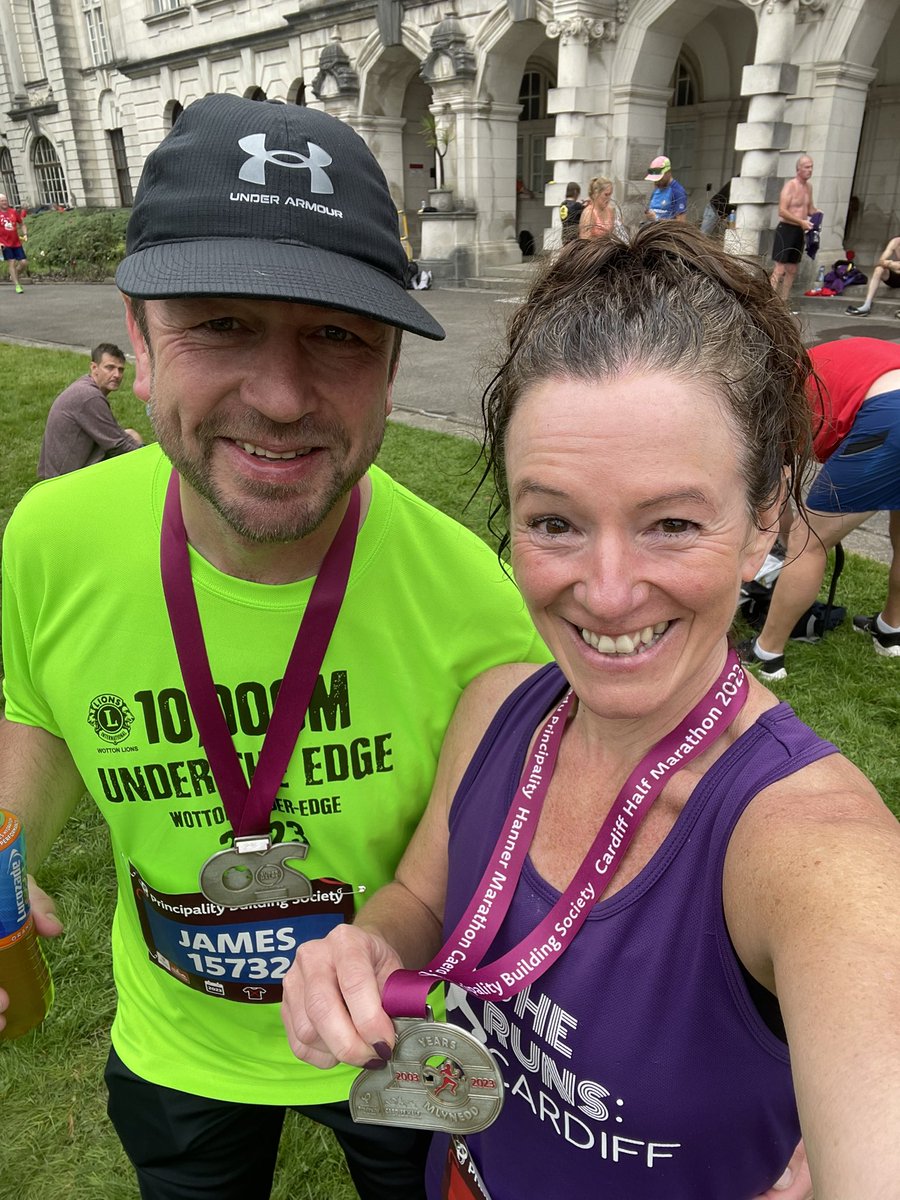 Siân Williams 🏴 (@sianicw) on Twitter photo Today’s #MedalMonday is from yesterday’s fabulous <a href="/CardiffHalf/">Oysho Cardiff Half 🏴</a> with my brother 🏴
A fantastic morning - a huge thank you to all the crowds and volunteers ❤️
(Guess which idiot poured a cup of orange lucozade over their head thinking it was water 🙈) Today’s #MedalMonday is from yesterday’s fabulous <a href="/CardiffHalf/">Oysho Cardiff Half 🏴</a> with my brother 🏴
A fantastic morning - a huge thank you to all the crowds and volunteers ❤️
(Guess which idiot poured a cup of orange lucozade over their head thinking it was water 🙈)