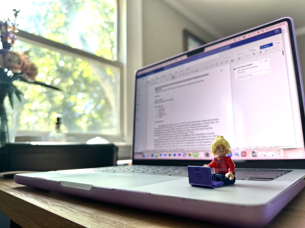 LegoForages's tweet photo. Proofs, #pumpkins, and publications…oh my! It’s a #beautiful #fall day to cross some items off our #spookyseason list and actual to do list!
#ResearchNeverStops #HappyFallYall #NeedMorePumpkins https://t.co/sXrKR2o6uA