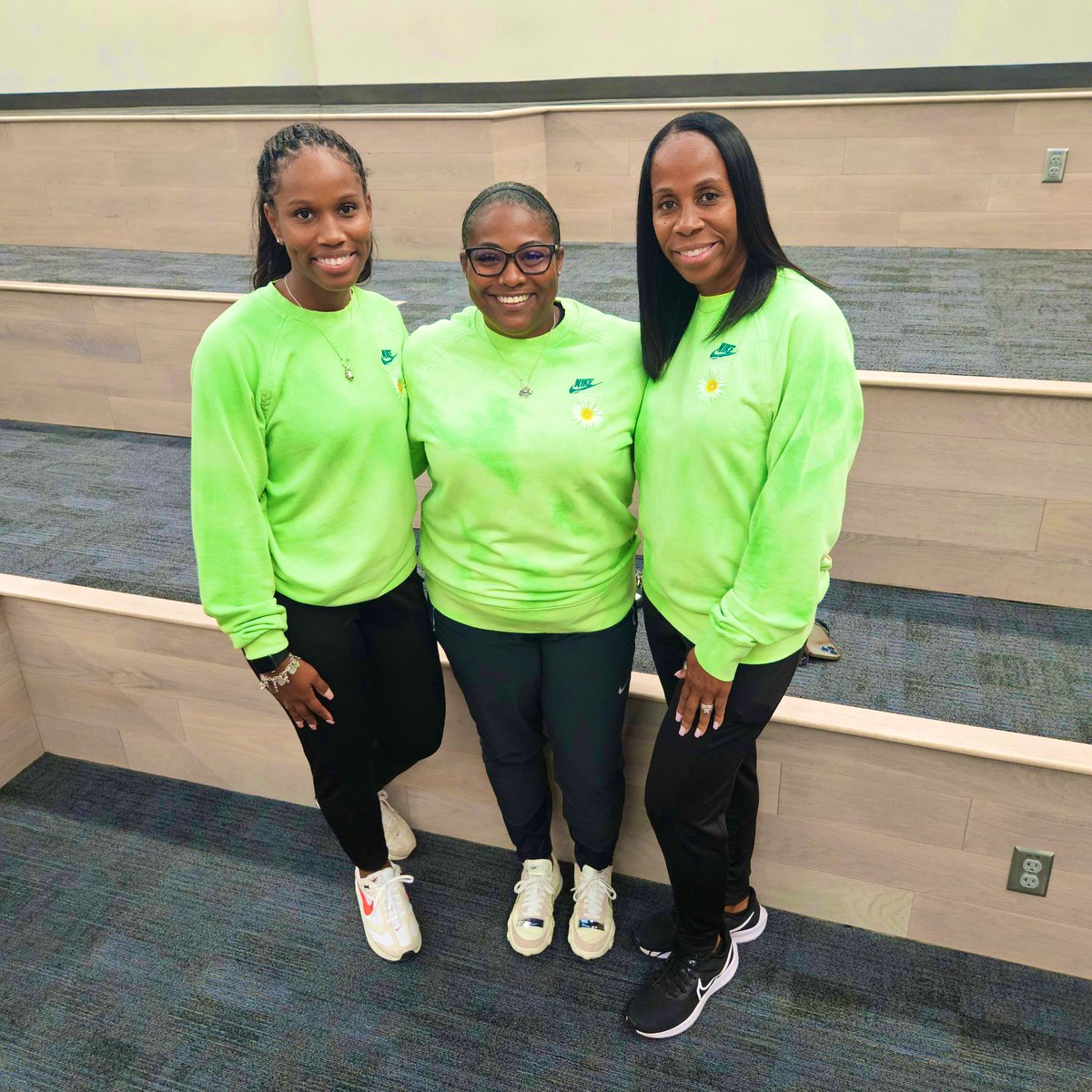 RoweLadyJags's tweet photo. Our future is BRIGHT 😎. We are repping our neon for the start of college week!!! @RoweCFISD #RoweLetsRowe!!! https://t.co/zpZale9674