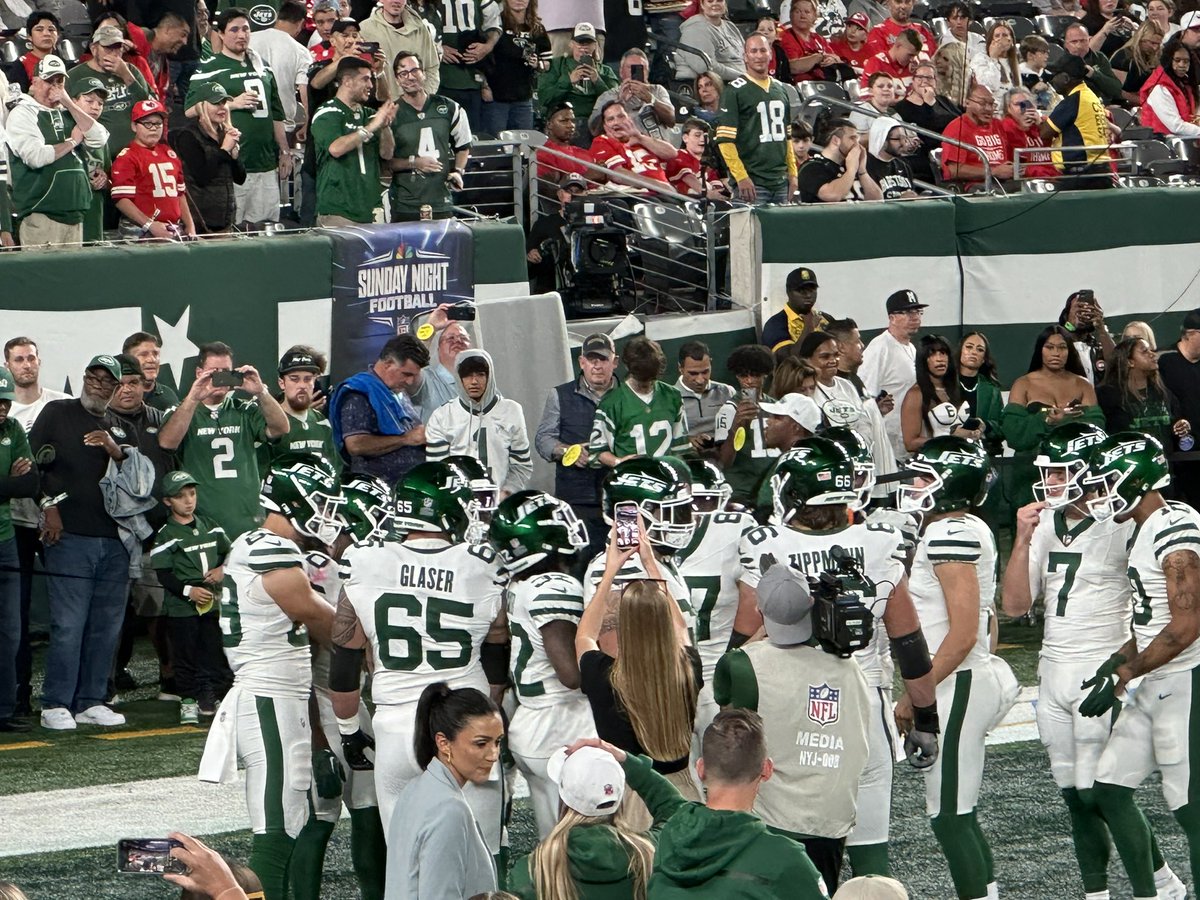 We got robbed yesterday <a href="/NFL/">NFL</a> rigged and should be ashamed !!!! #JetsJetsJets