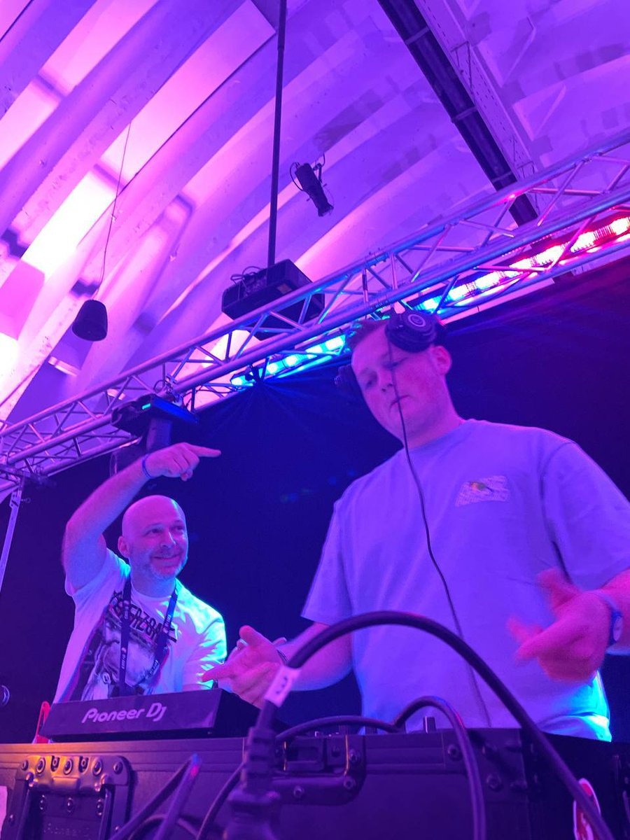 Freunde auf 2 Pfoten e. V. tweet media