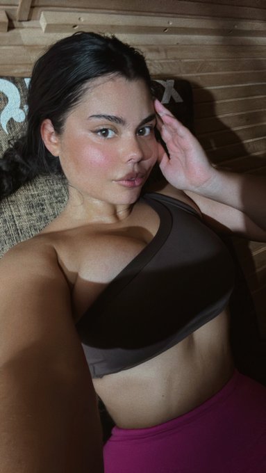 Sauna sweat https://t.co/5NayV6UINT