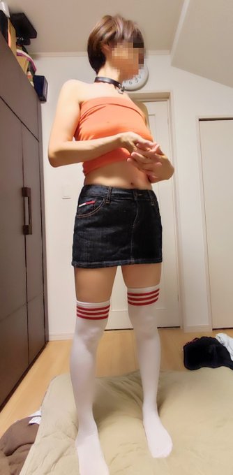 JK時代の服でやりまくり♪ パンツとニーソはオレの趣味 ビンビンに勃起したクリと乳首を堪能😁 https://t.co/zWcvdPTAAe