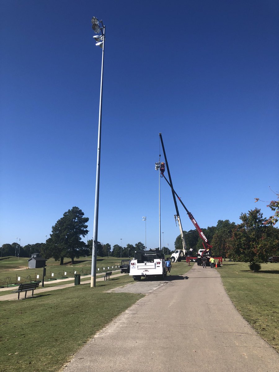 Knights Play Golf tweet media