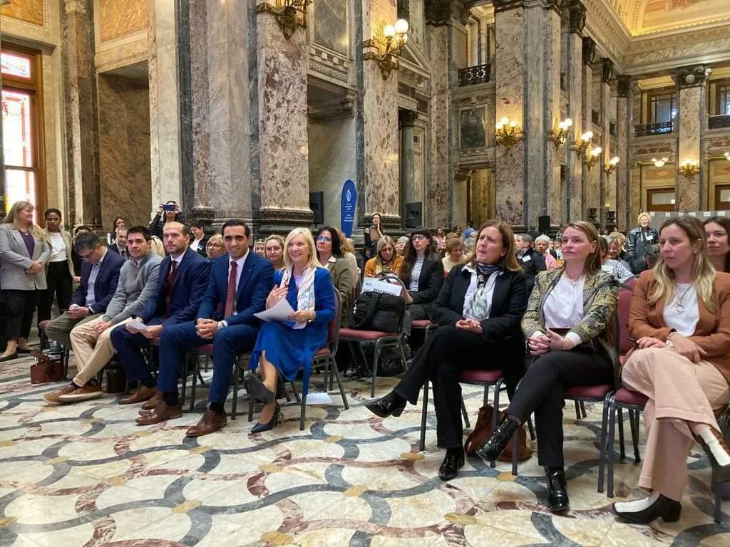 Mides_RN's tweet photo. Se realizó en el Palacio Legislativo el XI Encuentro Nacional Personas Mayores. Donde se ve reflejado el trabajo interinstitucional  @midesuy Inmayores que se viene realizando junto a diatintas Organizaciones de todo el país. https://t.co/mA6P6nbd5U
