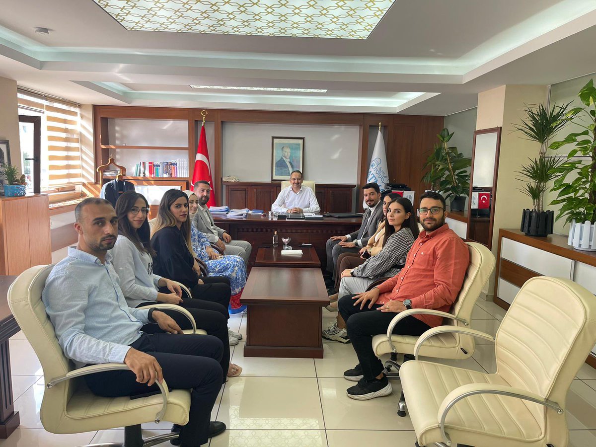 Alper Yasin ASLAN (@aslannalper) on Twitter photo Yürütme Kurulu Üyelerimizle, Vali Yardımcımız, Belediye Başkan Yardımcısı Vekili Sn. <a href="/alperengoktas/">Şükrü Alperen GÖKTAŞ</a>, Belediye Başkan Yardımcımız Sn. Ali Eraslan’ı makamında ziyaret ettik. Misafirperverlikleri için başkanlarımıza teşekkür ediyorum. Yürütme Kurulu Üyelerimizle, Vali Yardımcımız, Belediye Başkan Yardımcısı Vekili Sn. <a href="/alperengoktas/">Şükrü Alperen GÖKTAŞ</a>, Belediye Başkan Yardımcımız Sn. Ali Eraslan’ı makamında ziyaret ettik. Misafirperverlikleri için başkanlarımıza teşekkür ediyorum.