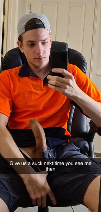 Leaked Tradie cock snaps 👀  https://t.co/OgMupkqBZ4 https://t.co/6vuWgPYXBa