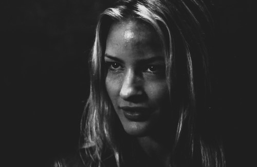 WakingDreams82's tweet image. "You were chosen to save the world as we know it from drowning in darkness, Joanna. Just as I was chosen to keep you safe and in the light."
"Bound to each other by #onerous duties we never asked for." She smiles. "Your Gods have a wicked sense of humor, Alistair Drake." #vss365