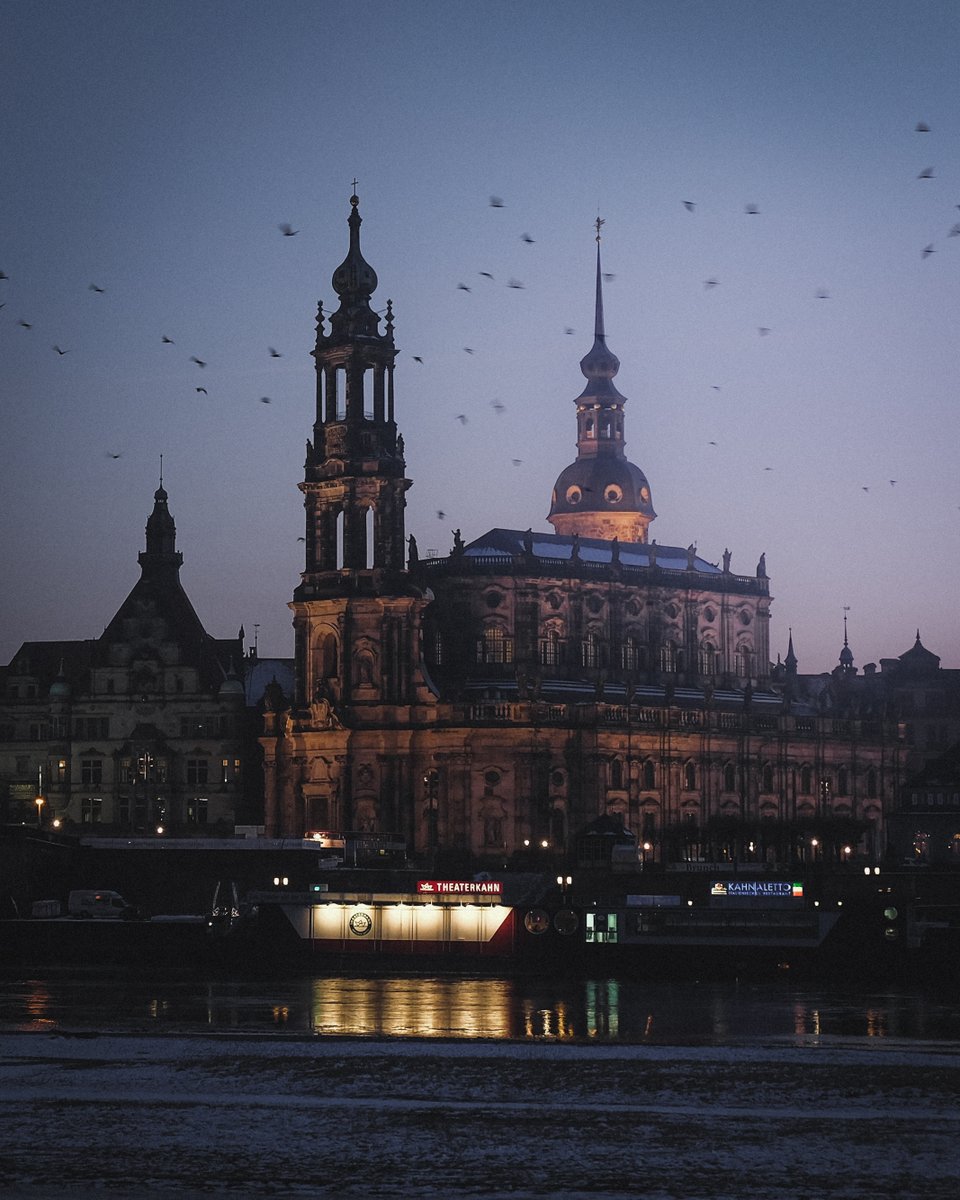 AustynVisuals's tweet photo. Scenes of the Dresden skyline from my first camera, the Fujifilm XT1. https://t.co/qXn6rxychb