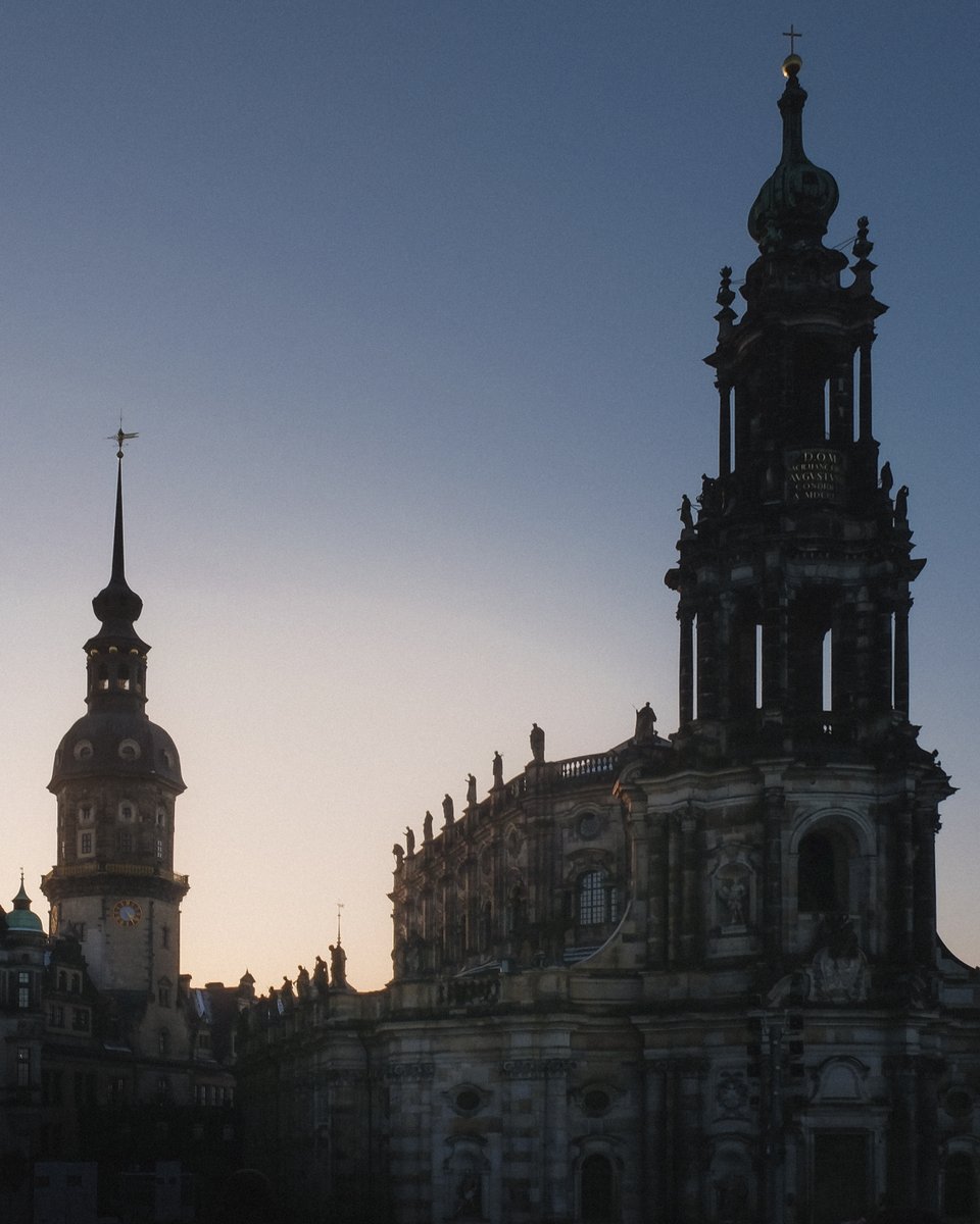 AustynVisuals's tweet photo. Scenes of the Dresden skyline from my first camera, the Fujifilm XT1. https://t.co/qXn6rxychb