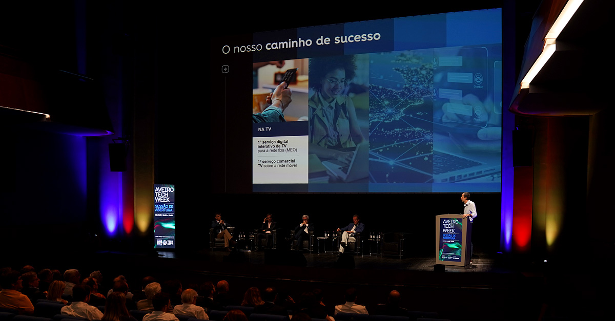 altice_labs's tweet photo. Today, another edition of Aveiro Tech Week kicked off.
Paulo Firmeza, representing Altice Labs, was at the opening session, where he gave a brief presentation of the company and highlighted the close relationship between Altice Labs and the Aveiro region.
#AveiroTechWeek https://t.co/InpdYa8O57