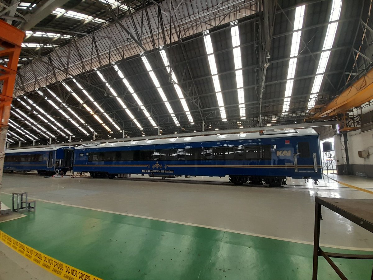 wira1517's tweet image. Compartment Suites.
#fotosepur 
#kompartemen 
#compartment 
#keretaapikita 
#photography 
#railfans
#railway
@jalur5_ 
@keretaapikita 
@KAI121 
@AnkerTwiter 
@irpsID 
@GM_MarKA 
@sahabat_kereta 
@EdanSepurID