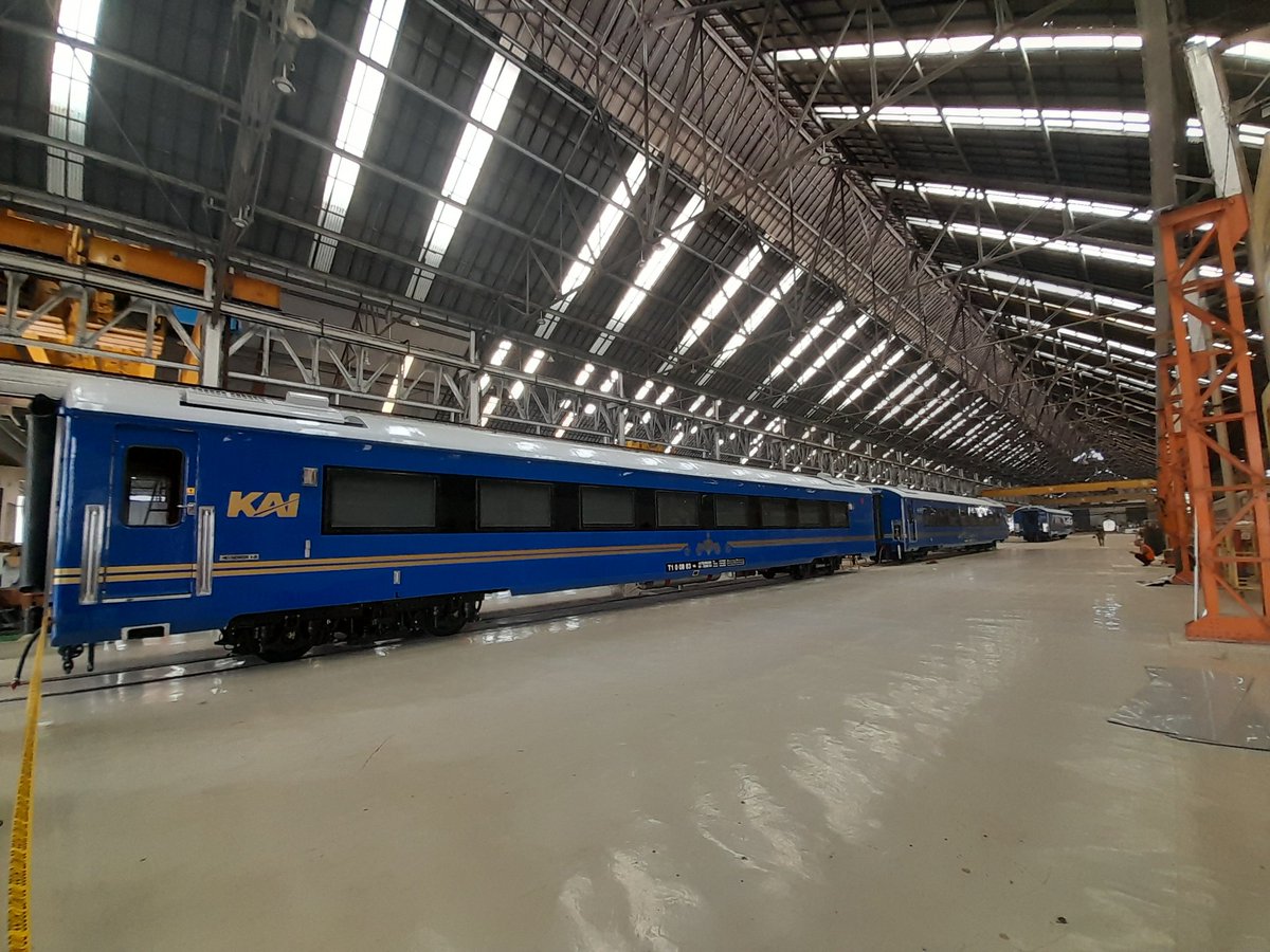 wira1517's tweet image. Compartment Suites.
#fotosepur 
#kompartemen 
#compartment 
#keretaapikita 
#photography 
#railfans
#railway
@jalur5_ 
@keretaapikita 
@KAI121 
@AnkerTwiter 
@irpsID 
@GM_MarKA 
@sahabat_kereta 
@EdanSepurID